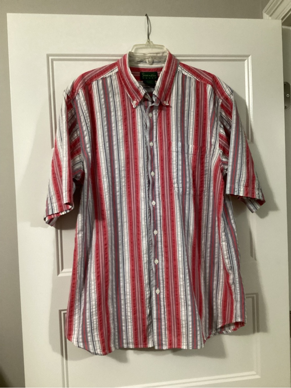 Casual Red Stripe Short-Sleeve Button-Down Shirt